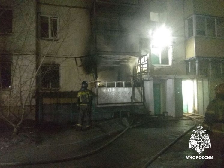 В Улан-Удэ поздним вечером горела квартира в пятиэтажке