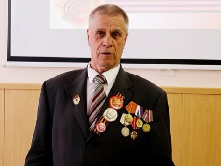 «Друг нашей школы»: 82-летнего ветерана судят за изнасилование и совращение детей в Москве