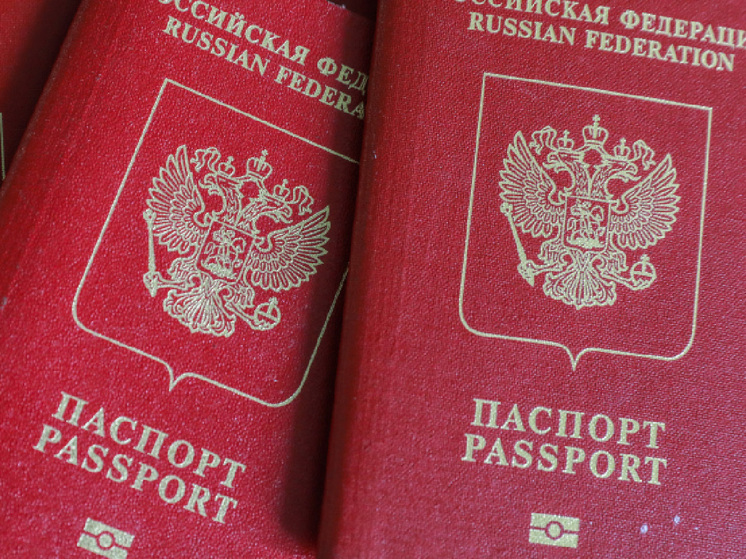 В Курской области женщине не выдали загранпаспорт из-за долга по кредиту