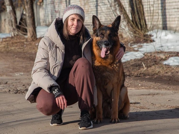 Списан, но не вычеркнут: кинолог из Твери после долгой службы оставила себе больного пса