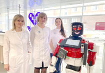 В Городской клинической поликлинике Перми приступил к работе робот-диагност, с помощью которого каждый желающий может бесплатно измерить основные показатели здоровья