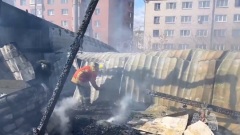В Екатеринбурге произошел крупный пожар в автосервисе 