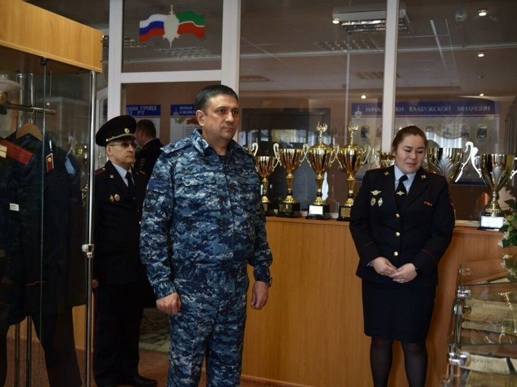 С условиями работы полицейских Елабуги ознакомился министр МВД Татарстана