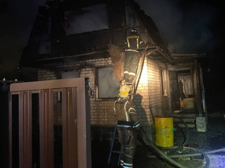 Спасатели ликвидировали пожар в поселке Ляпино Новгородского района