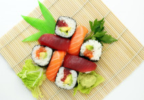С одной стороны, часто есть суши может быть полезно, потому что в организм будут регулярно поступать белки, сложные углеводы, витамины группы B, ненасыщенные жирные кислоты, йод, калий, магний и пищевые волокна