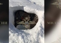 Житель Таймыра провалился в сугроб и пробыл в снежной пещере около суток
