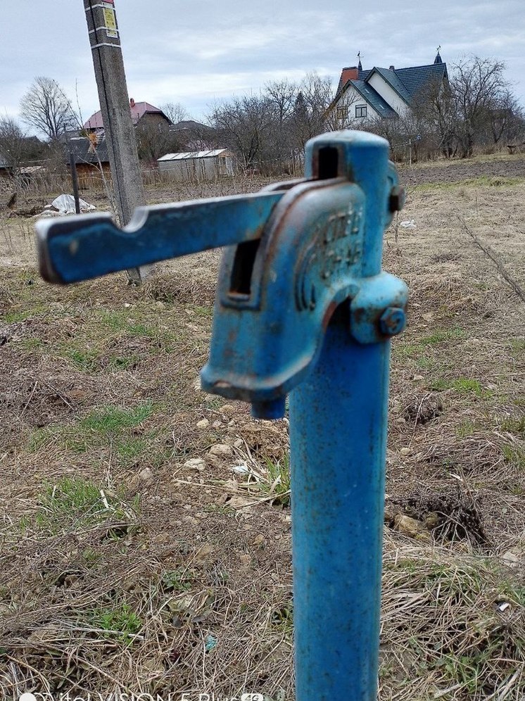Жителям деревни Липки Тосненского района губернатор обещал помочь с водоснабжением