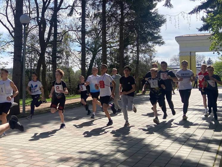 В Ессентуках школьники пробежали тысячу метров здоровья