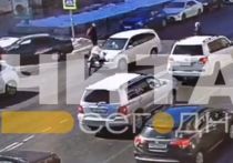 Женщину, которую 15 апреля на пешеходном переходе через улицу Ленина сбил автомобиль Honda Stream, госпитализировали в Краевую клиническую больницу в Чите