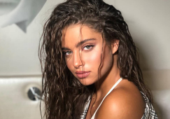 «Ныряй»: израильская певица Ноа Кирель, девушка вратаря «Баварии», опубликовала новые фото в купальнике