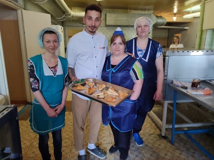 Школьных поваров Луганска обучили пользоваться новым оборудованием