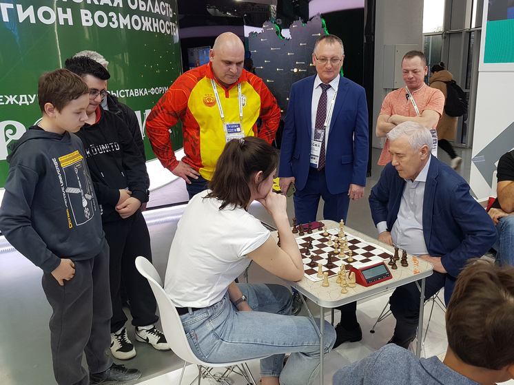 Чувашия организовала День шахмат на своём стенде на ВДНХ