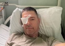 Актер Михаил Мамаев в своем телеграм-канале опубликовал фотографию из госпиталя с повязкой на глазу