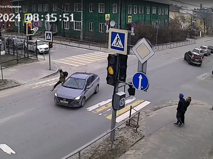 Школьник в Петрозаводске кинулся прямо под колеса машины