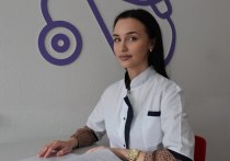 Студентка кемеровского медицинского колледжа Ксения Грищенко провела экстренную сердечно-легочную реанимацию незнакомому мужчине, который лежал на тротуаре