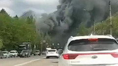В Воронеже загорелся цех электромеханического завода: видео крупного пожара