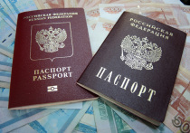 Жительница Московской области сообщила, что ее счета оказались заблокированы и приставы запретили выезд из РФ из-за долга по кредиту, который она не оформляла