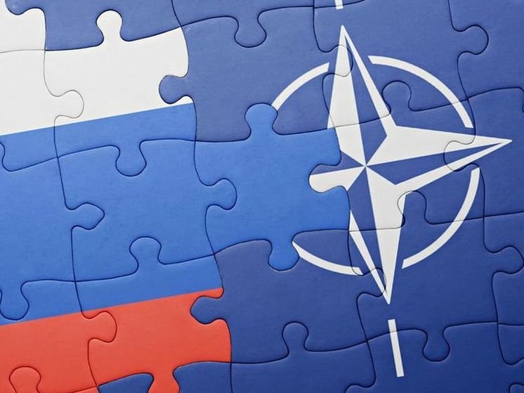 Названа численность группировки НАТО у российских границ