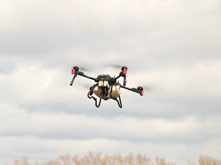 24 апреля в полях под Барнаулом провели первый авиасалон сельскохозяйственных дронов