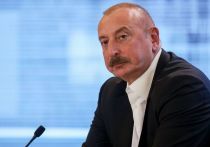 Азербайджан не передавал и не будет поставлять оружие Украине