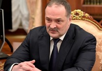Глава Дагестана Сергей Меликов заявил, что ему сделали плановую операцию на ноге и что она прошла успешно