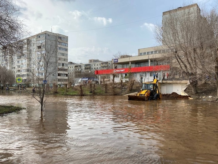 В Оренбуржье почти 9 тысяч домов остаются подтопленными