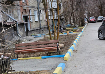 Жители одного из домов в Новосибирске устроили скандал по результатам весеннего благоустройства в своем дворе
