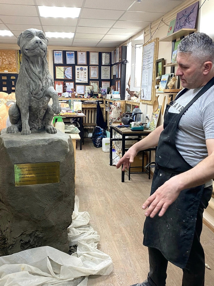 Бездомного пса Кузю владимирские скульпторы увековечили в памятнике