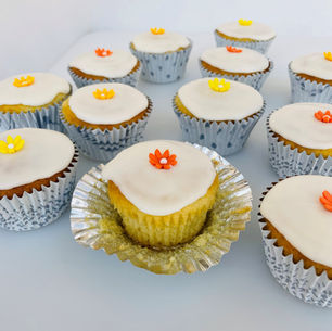Easy orange cupcakes with glace icing
