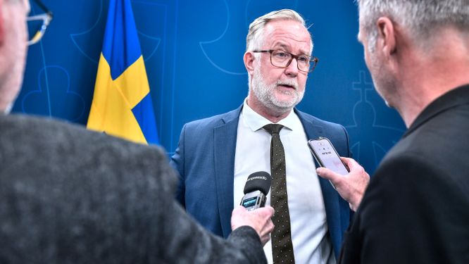 Arbetsmarknads- och integrationsminister Johan Pehrson (L) under en pressträff på onsdagen.