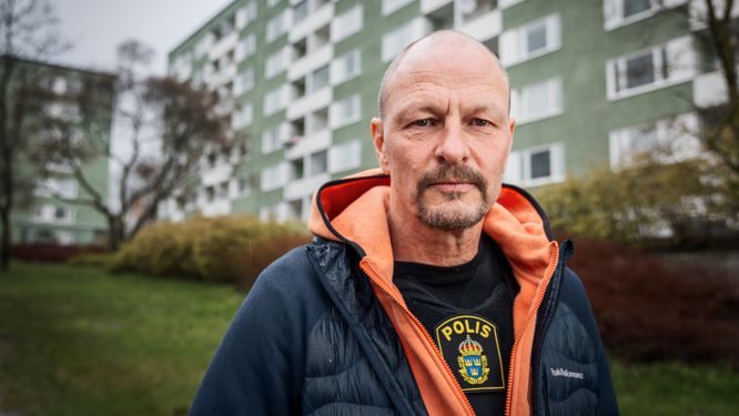 I över 20 år har polisen Mats Lindström kämpat mot gängen.